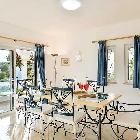 Villa Sleeps 8 Air Con Wifi Benagil