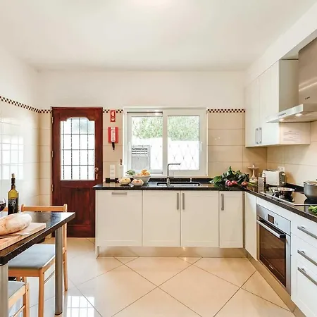 Sleeps 8 Air Con Wifi Benagil