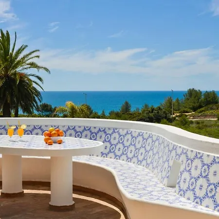 Villa Sleeps 8 Air Con Wifi